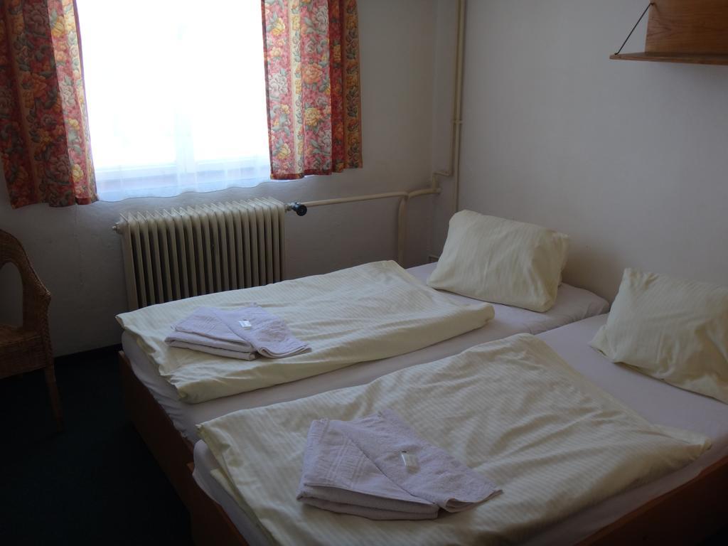 Hotel Alfonska Benecko Zimmer foto